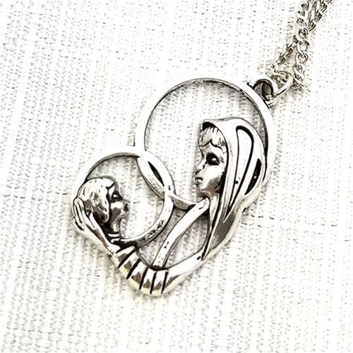 Nofade Silver Gold Virgin Mary Necklace for Women Men 18K Gold Plated  Miraculous Medal Oval Pendant Necklace Catholic Religious Christian Jewelry  | Amazon.com